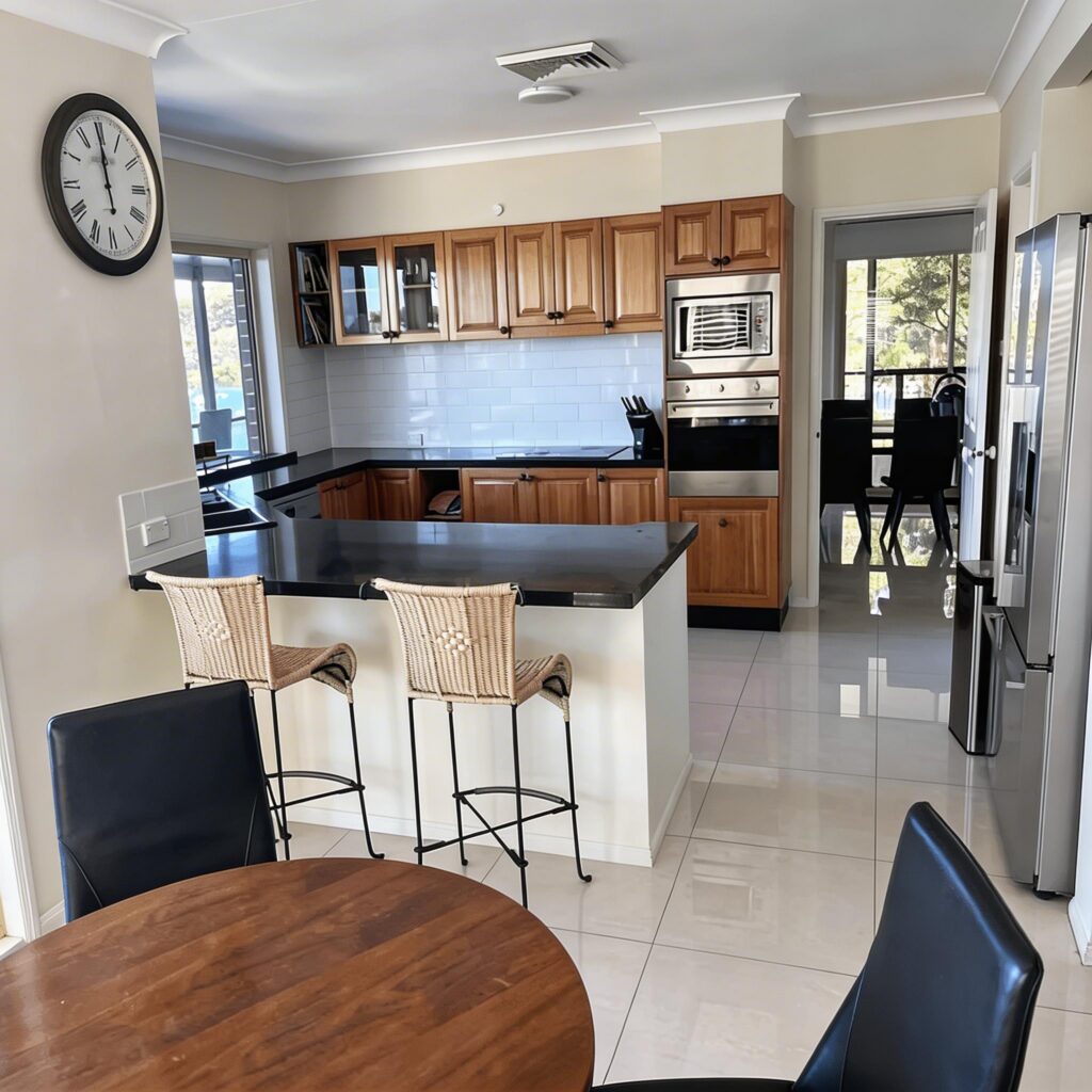 Informal Dining to Kitchen